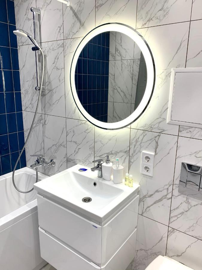 Navy City Center Apartment Двокімнатні Апартаменти В Центрі Міста Poltava Bagian luar foto